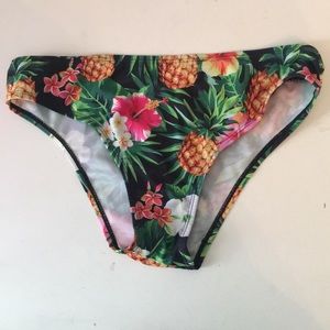 Cheeky tropical bikini bottoms